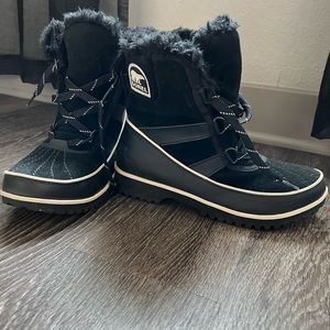 Sorel Tivoli II Black Boots